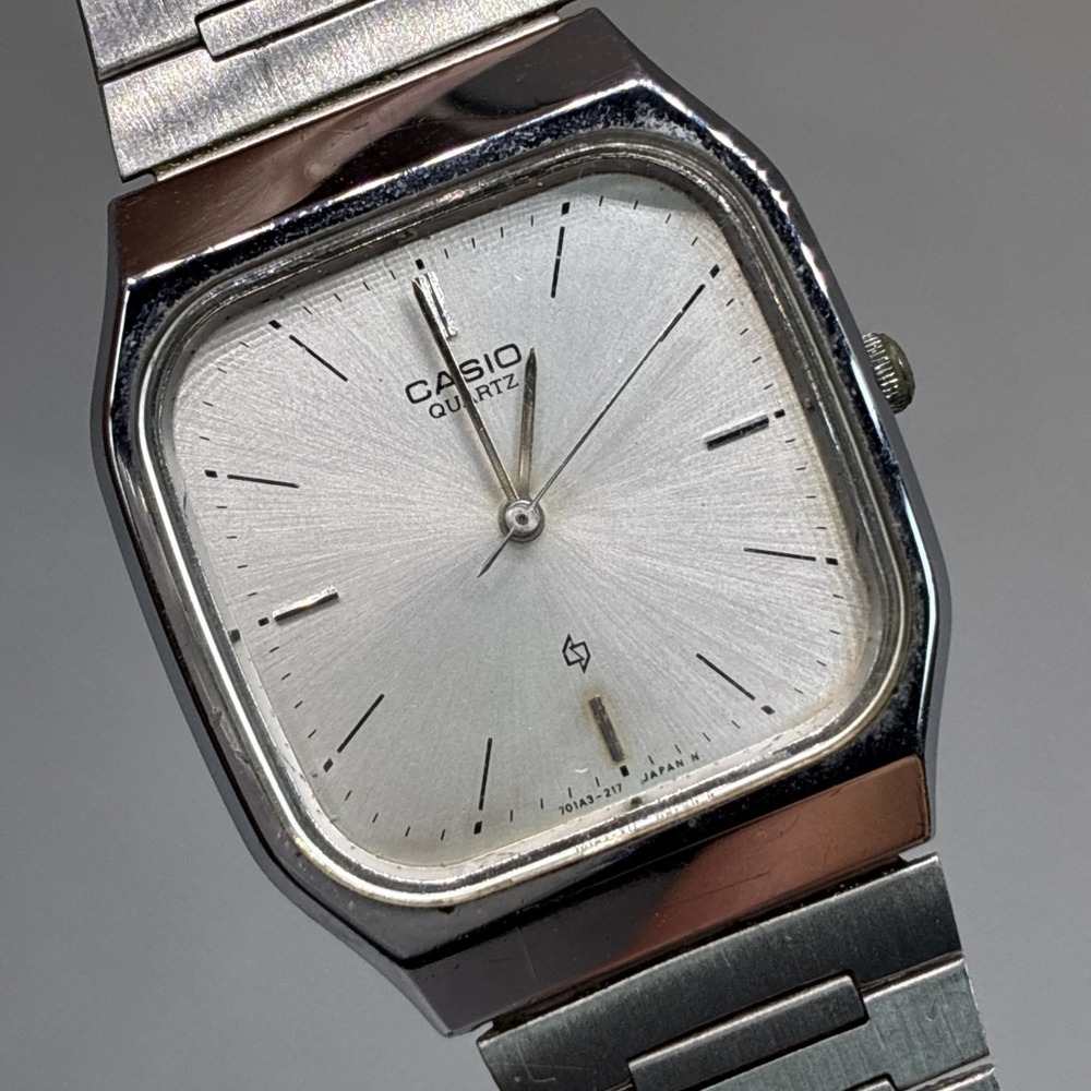Casio MQ-303 Quartz Men's Watch, Original Bracelet, New Battery, Working! 34mm